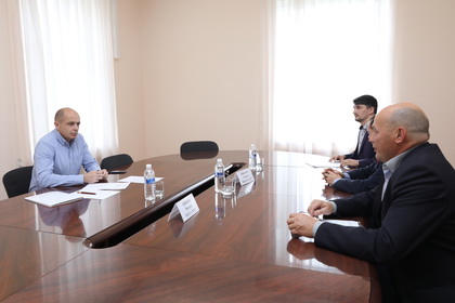 Проблемы поселка Балаганска обсудил Сергей Сокол с руководством Балаганского района